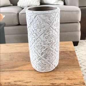 Ceramic vase